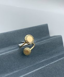 انگشتر طلا بنگل طرح دو طرف ورساچ دایره AJ2563